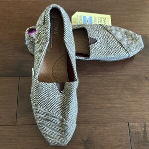 🆕 Toms